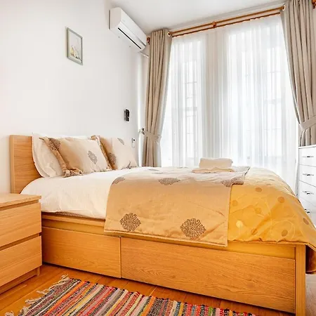 A Modernized In The Historic Area Of