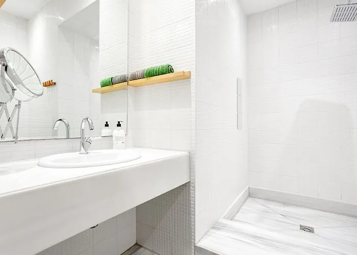 A Modernized In The Historic Area Of Daire İstanbul