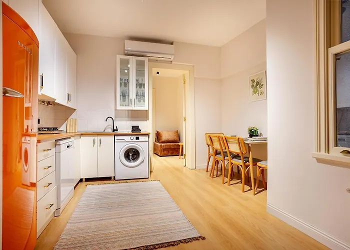 Daire A Modernized In The Historic Area Of *