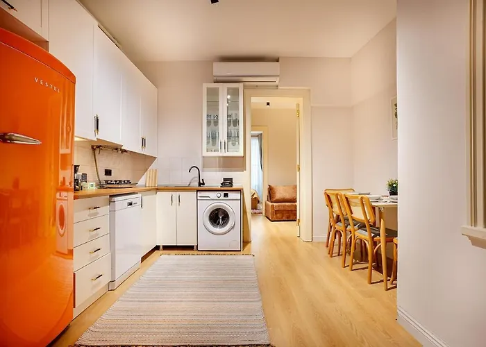 A Modernized In The Historic Area Of