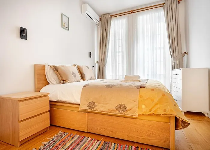 A Modernized In The Historic Area Of